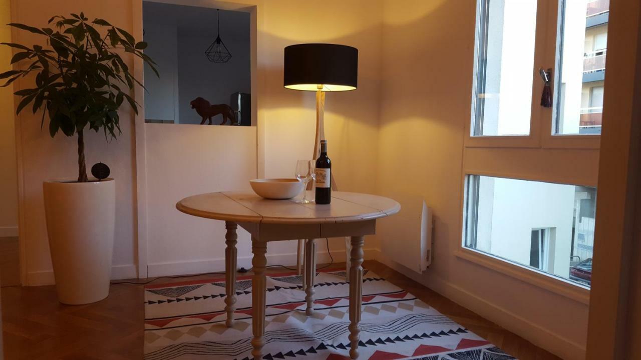 Votre Escale - Le Globe Trotteur Apartment Niort Exterior foto