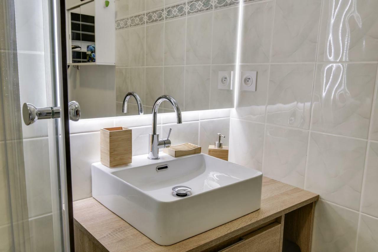 Votre Escale - Le Globe Trotteur Apartment Niort Exterior foto
